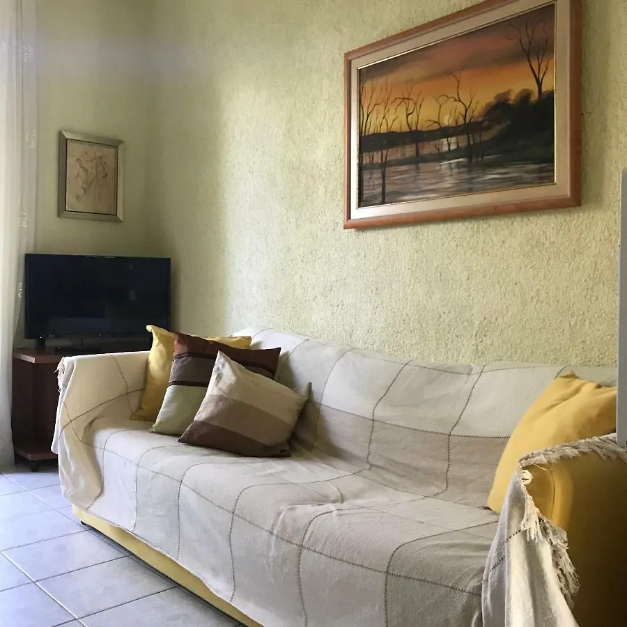 Beachside House Siviri 0*,